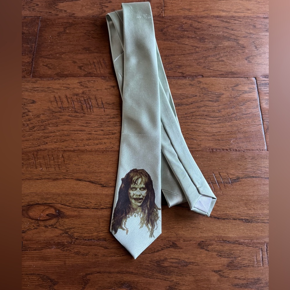 Manczini‎ Necktie  The Exorcist Print